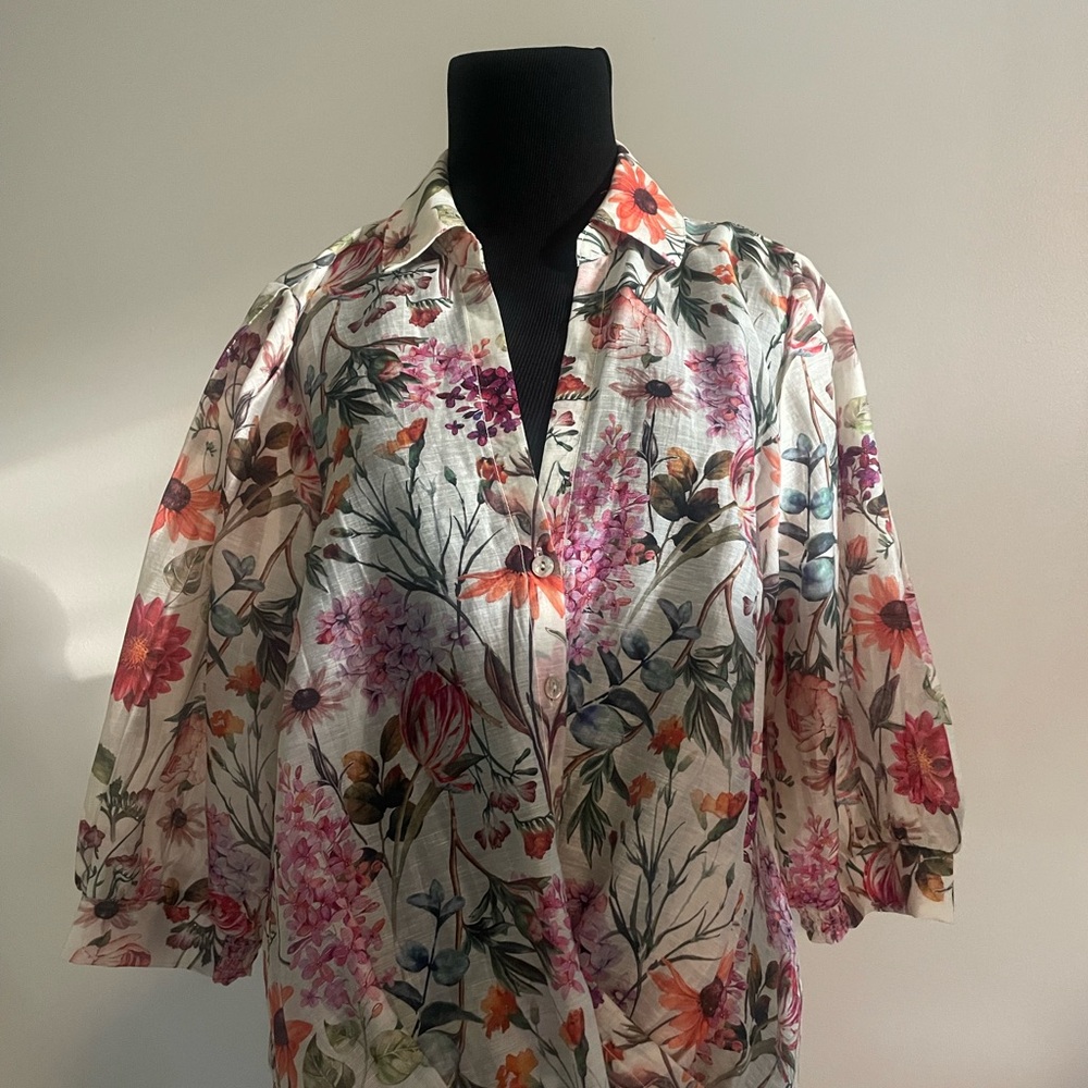 Floral Elegance Women's Blouse
